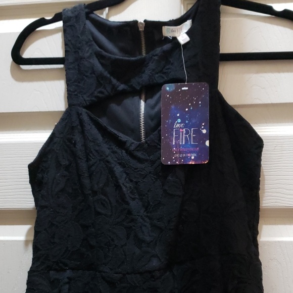 Nwts- Black peplum lace cutout dress Sz M - Picture 4 of 6